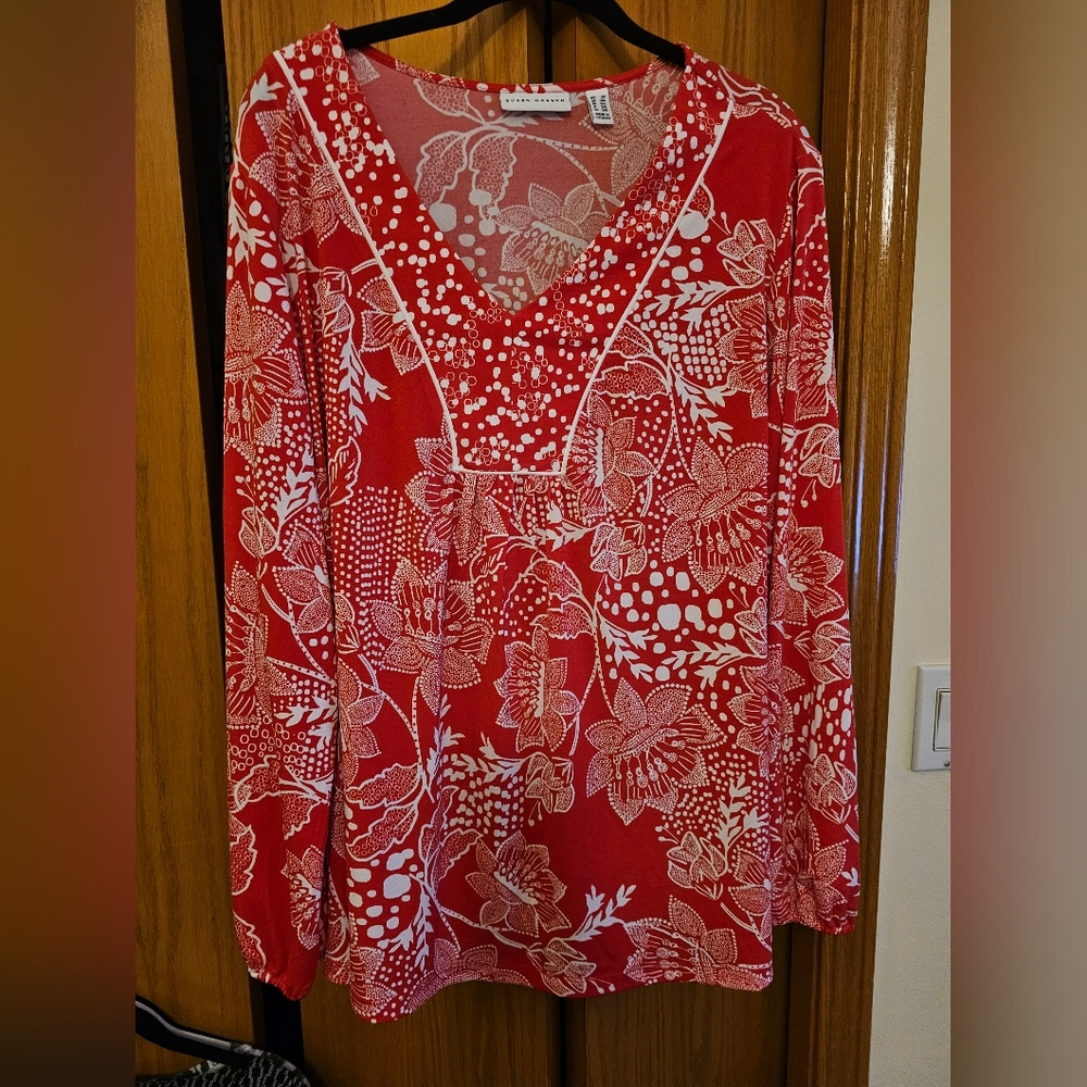 Plus size blouse.